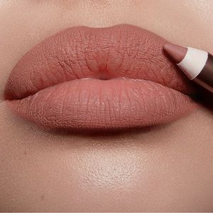 charolette tilbury Lip Cheat Lip Liner *NIB* Shade Pillow Talk